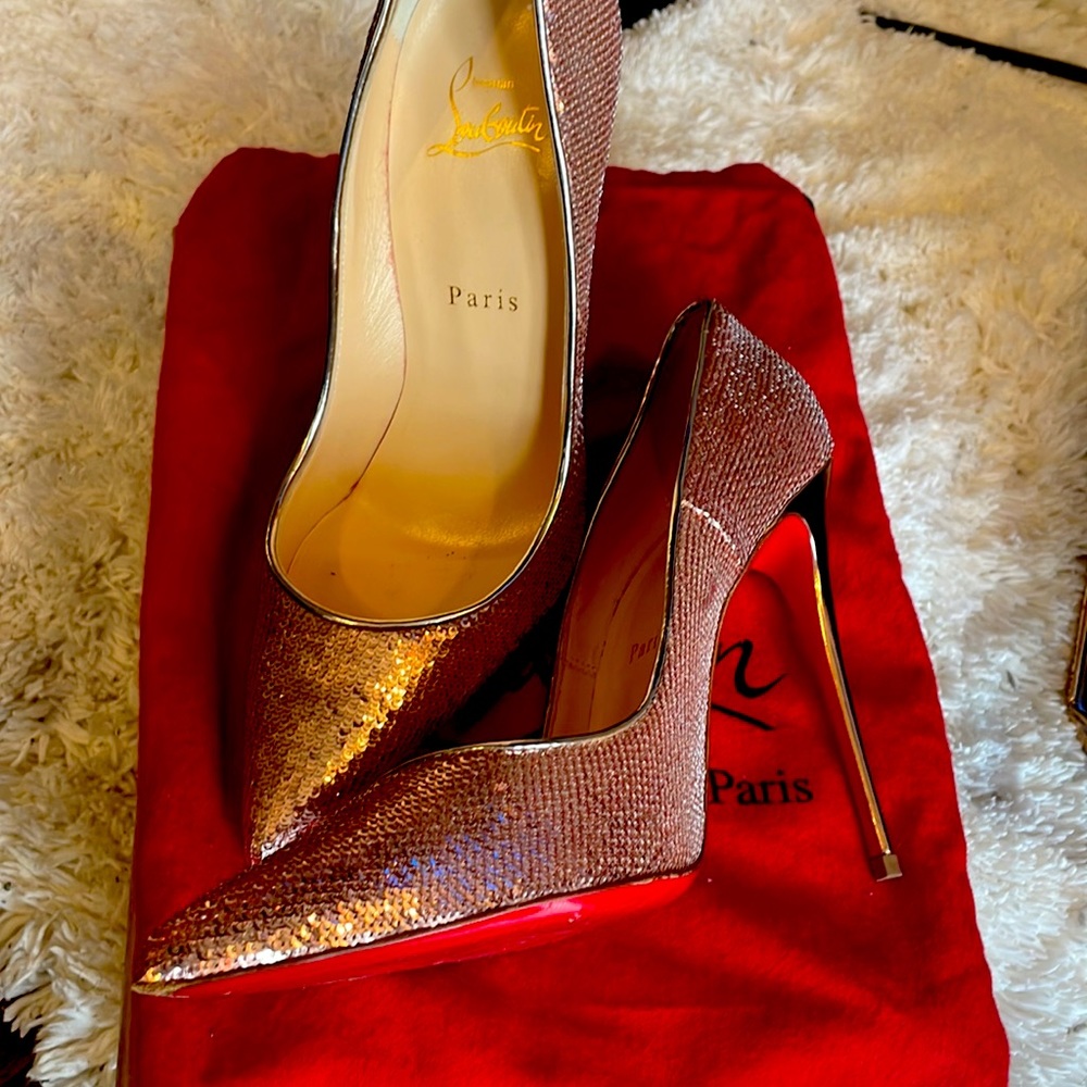 Louboutin - Picture 3 of 4
